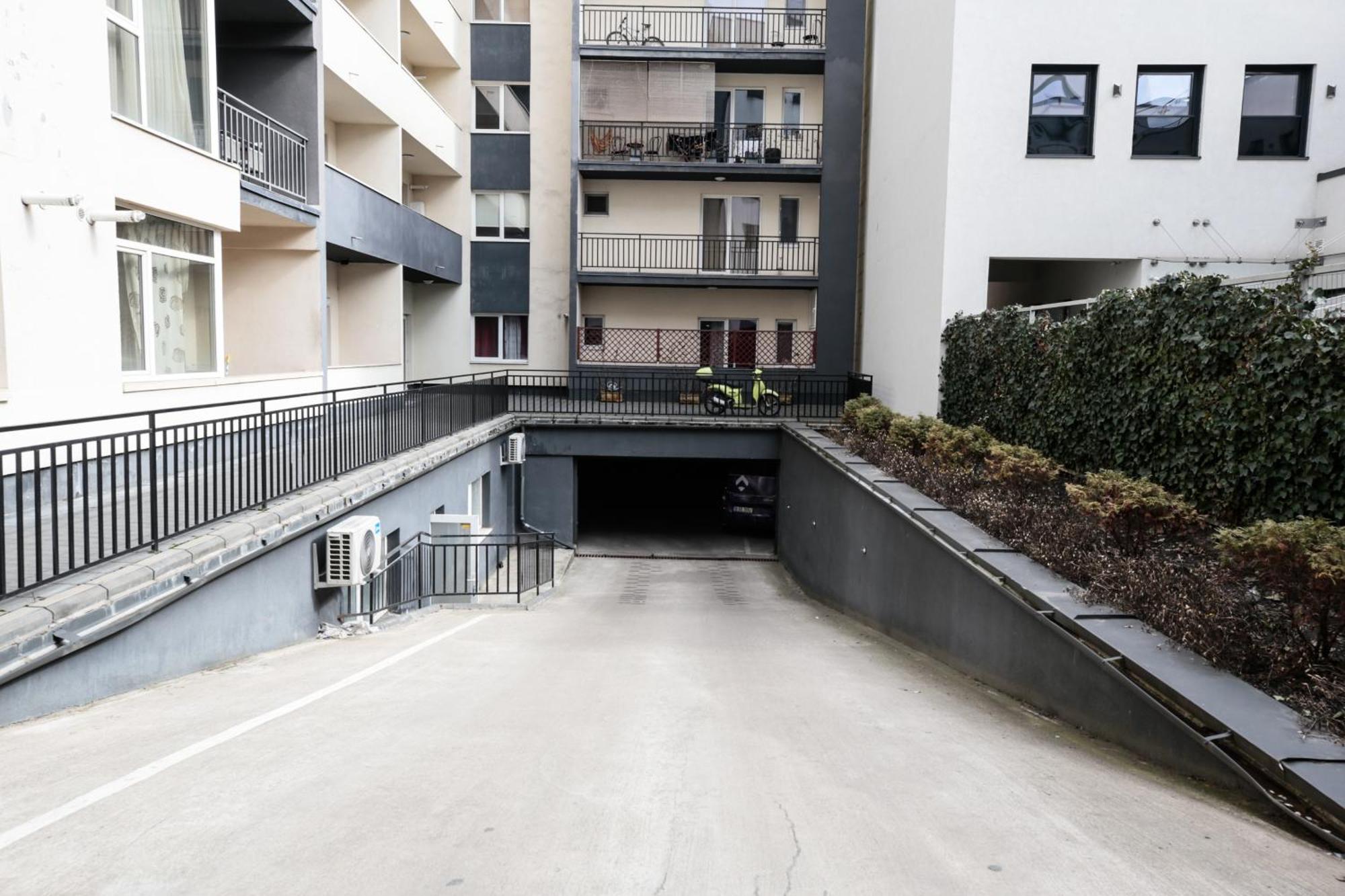 Stylish Condo - Parking And Balcony Cluj-Napoca Exterior photo